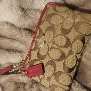 ❤️SOLD ❤️Coach Wallet / Wristlet